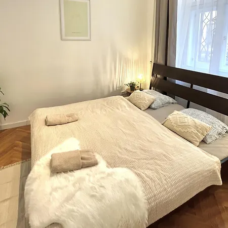Apartment Mia - Old Town, Ac Bratislava Exterior photo