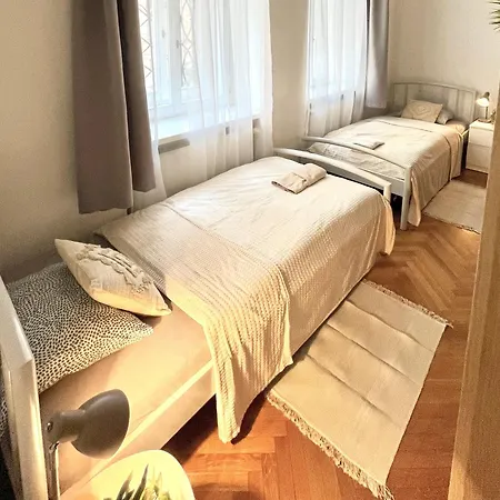 Apartment Mia - Old Town, Ac Bratislava Exterior photo