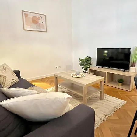 Apartment Mia - Old Town, Ac Bratislava Exterior photo
